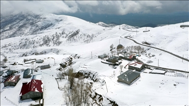 Li Mûşê hin gund bi berfê nixumîn