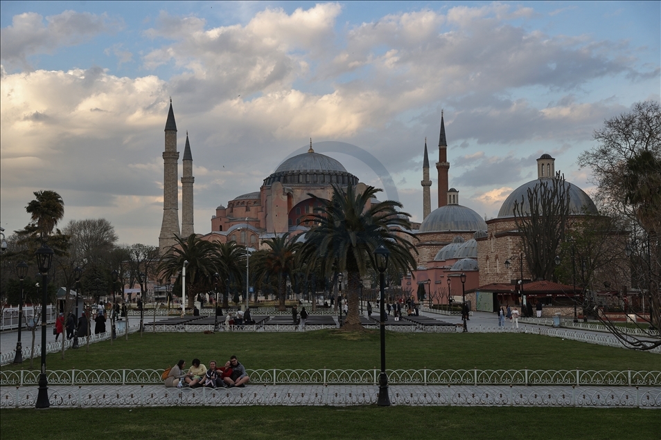 Covid-19 curfew in Istanbul