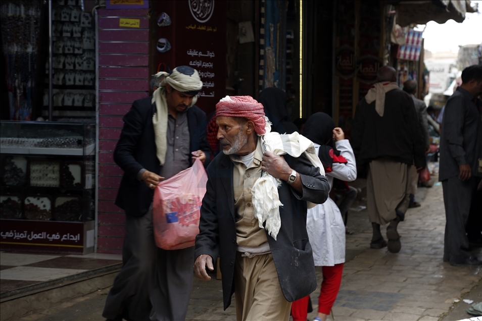 احتفاءً برمضان انتعاش حركة تسوّق بالعاصمة صنعاء