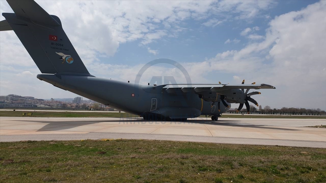 طائرة تركية محملة بلقاحات مضادة لكورونا تنطلق إلى ليبيا