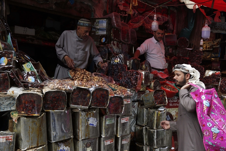 احتفاءً برمضان انتعاش حركة تسوّق بالعاصمة صنعاء
