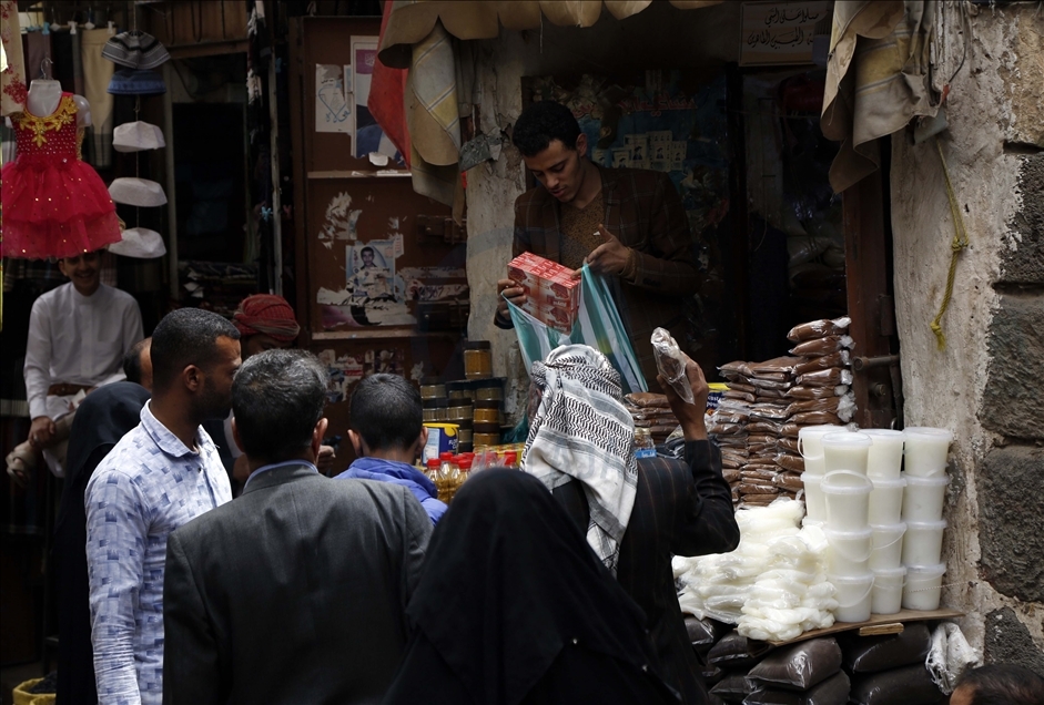 احتفاءً برمضان انتعاش حركة تسوّق بالعاصمة صنعاء