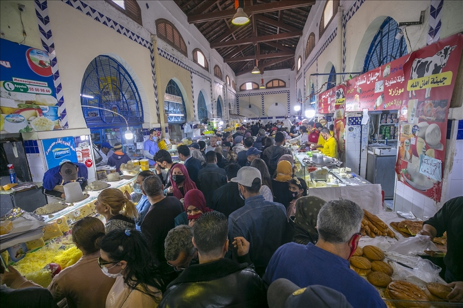 "فندق الغلة" التونسي.. إقبال على الشراء في أول أيام رمضان