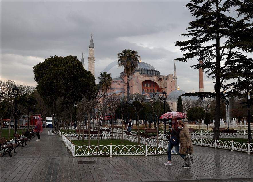 Covid-19 curfew in Istanbul