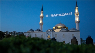 Amerika Diyanet Merkezi'nde ilk iftar sevinci