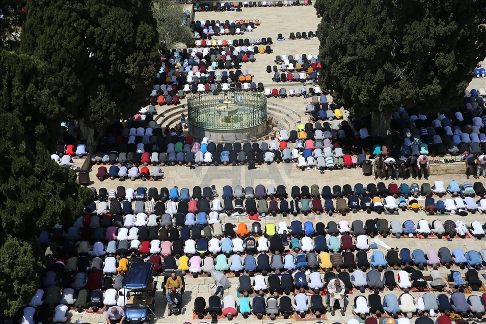 Mescid-i Aksa'da Ramazan ayının ilk cuma namazı