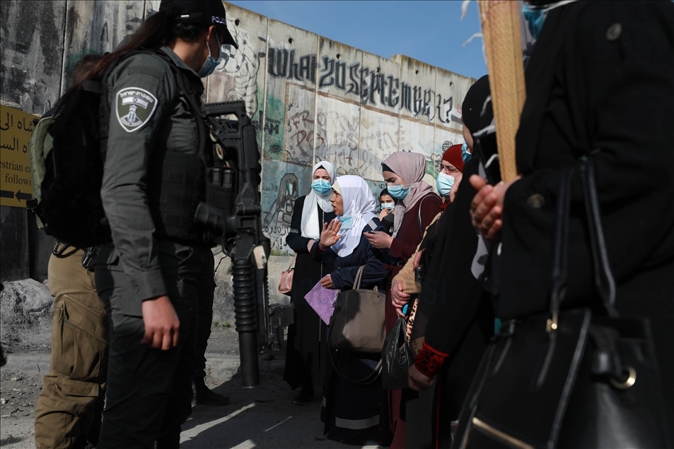 اسرائیل از ورود هزاران فلسطینی به قدس اشغالی ممانعت کرد