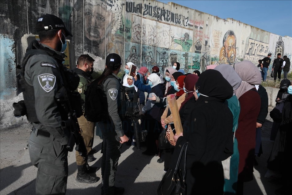 اسرائیل از ورود هزاران فلسطینی به قدس اشغالی ممانعت کرد