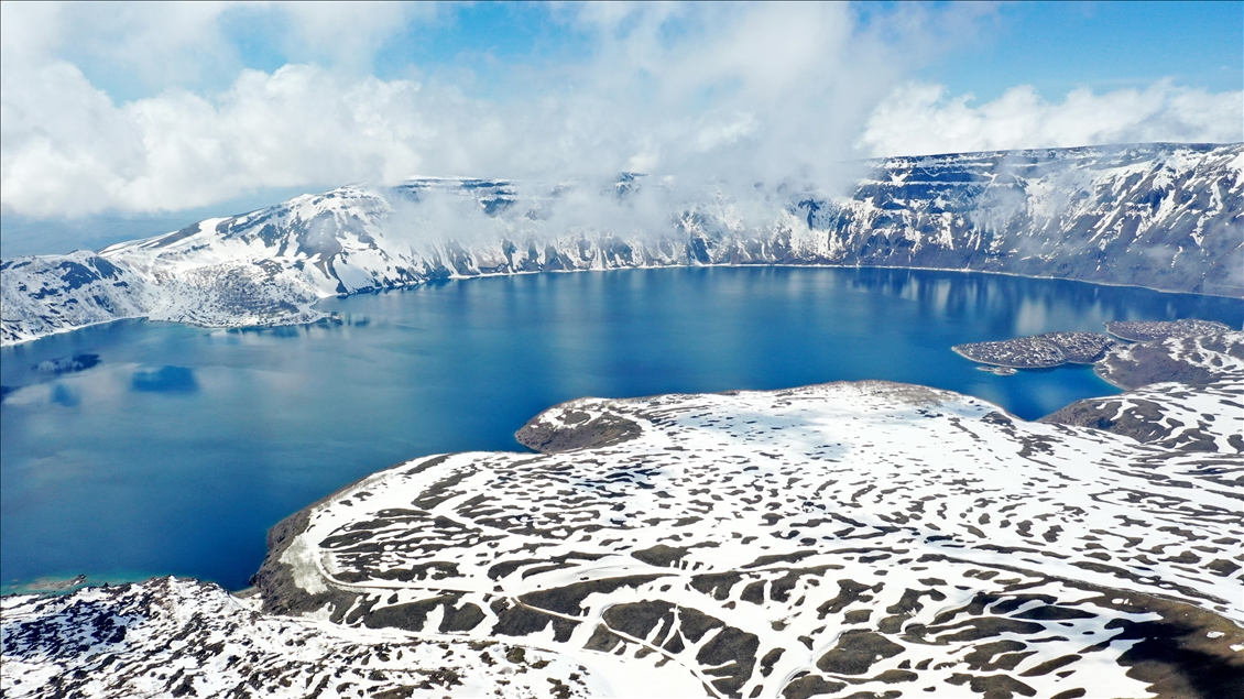 Nemrut Krater Golu Karli Goruntusuyle De Etkileyici