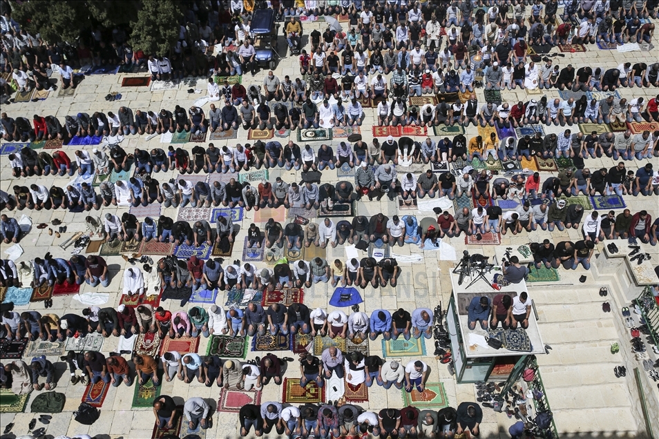 Mescid-i Aksa'da Ramazan ayının ilk cuma namazı