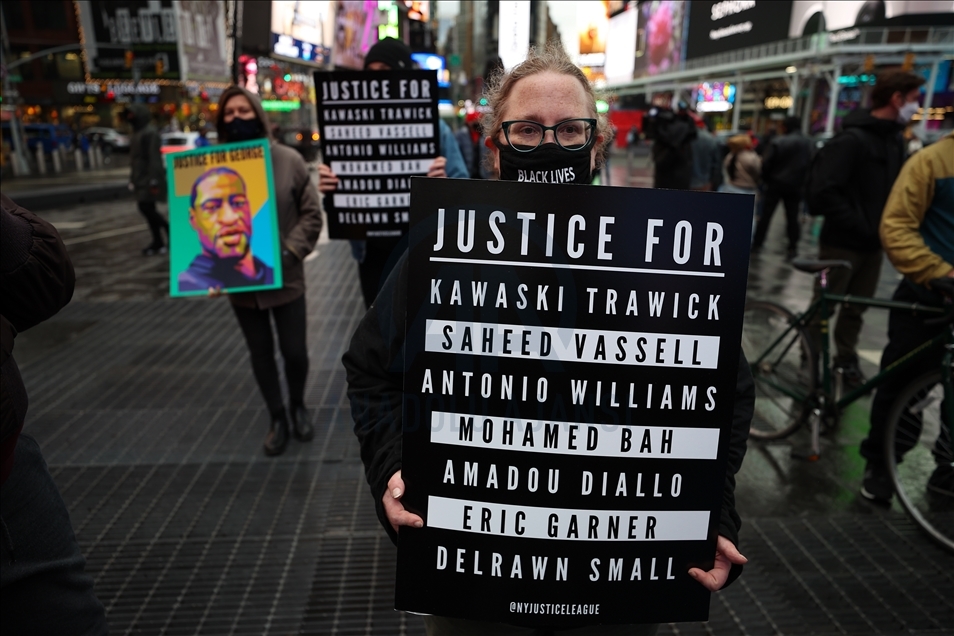 Vigil held in New York for the victims of police brutality