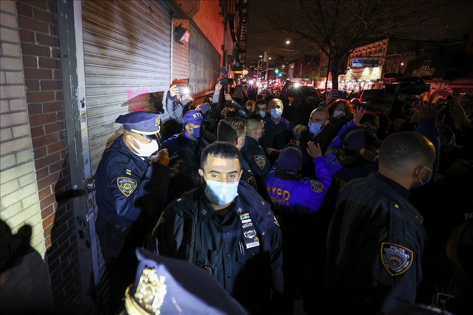 New York'ta polis şiddeti karşıtı protesto
