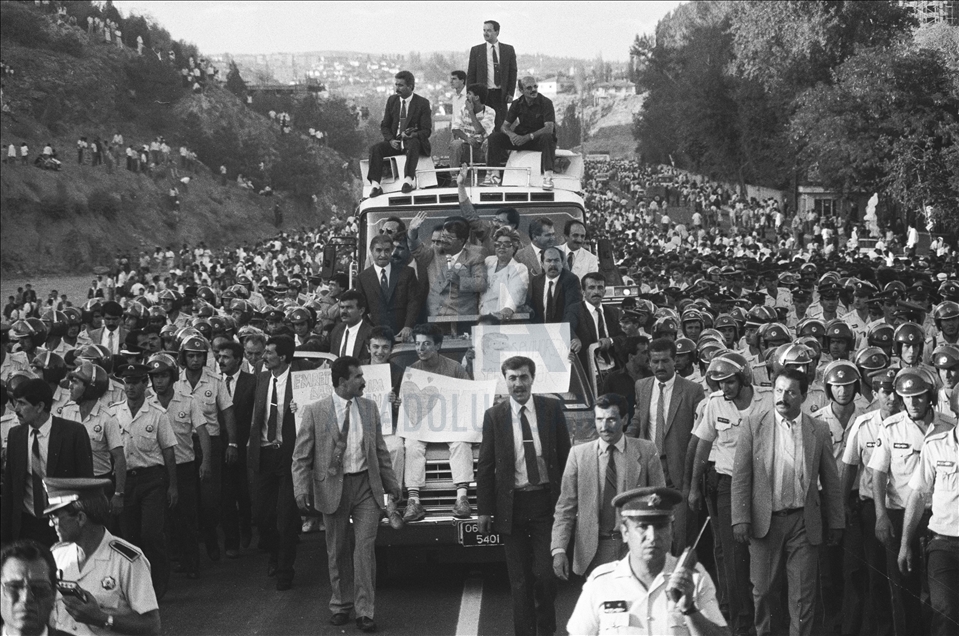 8. Cumhurbaşkanı Özal'ın ölümünün üzerinden 28 yıl geçti