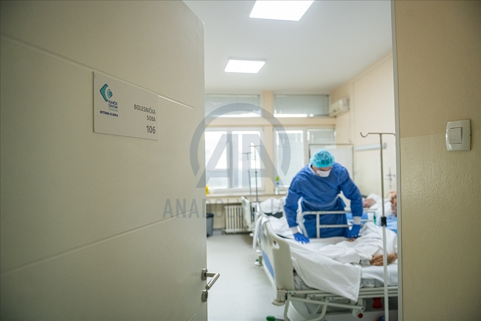 Ekipa AA u "crvenoj zoni" Kliničkog centra Crne Gore: Godina dana borbe koja ne prestaje 
