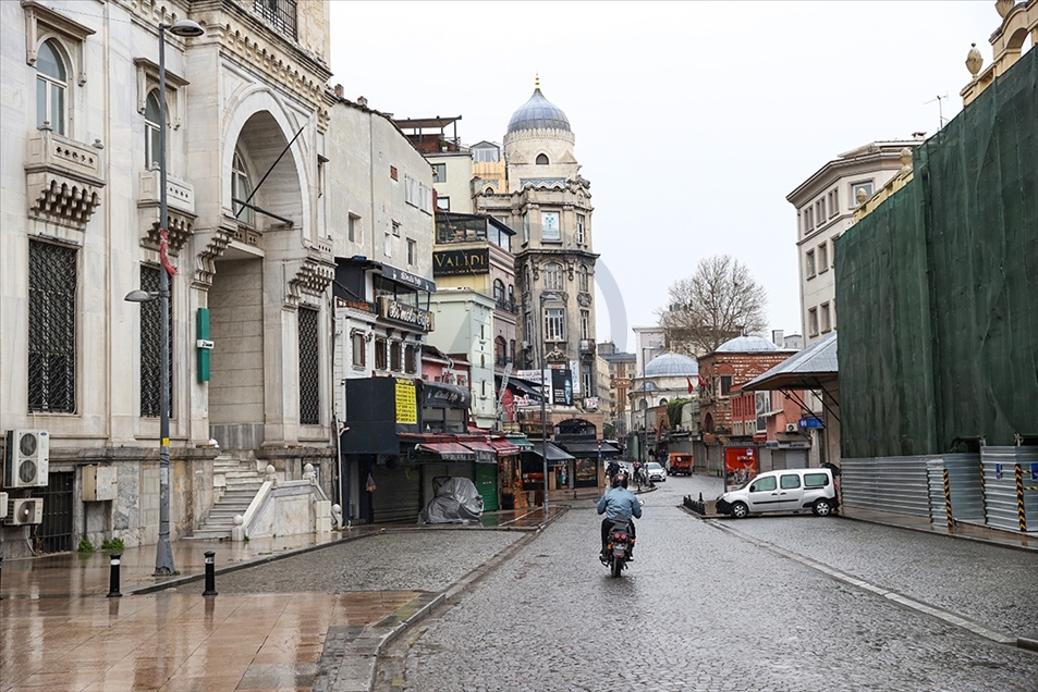 Istanbul, Turska - 17. april 2021: Zbog mjera uvedenih u cilju s