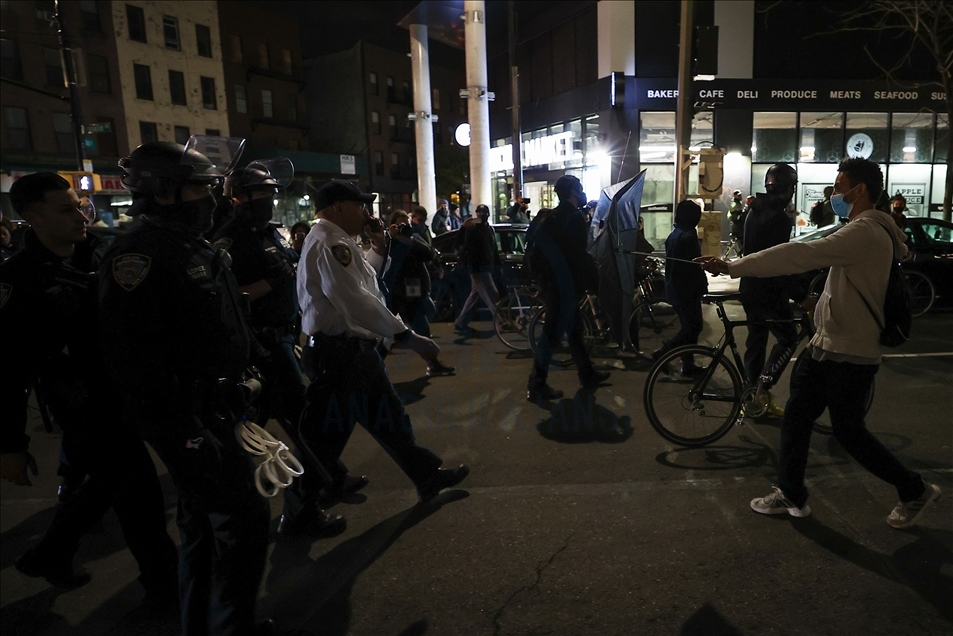 New York'ta polis şiddeti karşıtı protesto