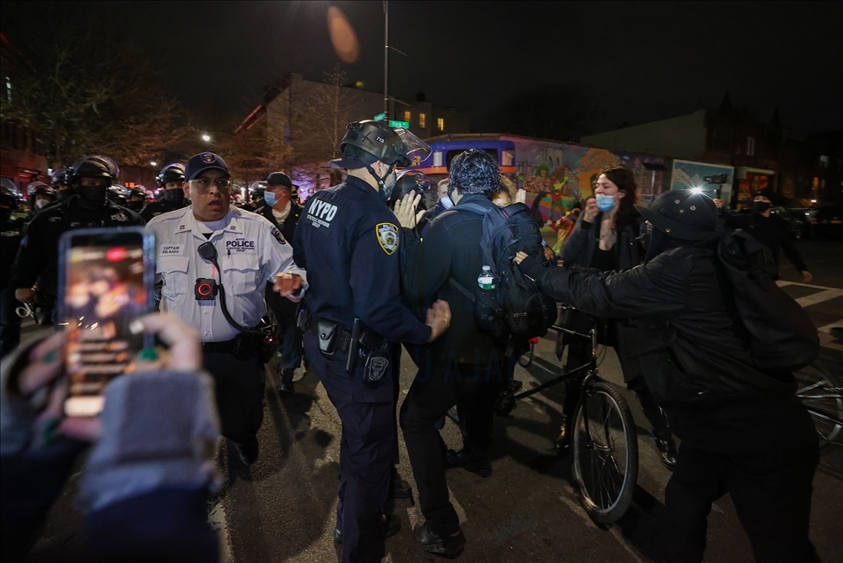 New York'ta polis şiddeti karşıtı protesto