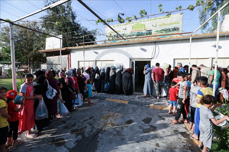Irak'ta çöplük alandan yoksulların iftar adresine dönüşen aşevi: Çorbahane