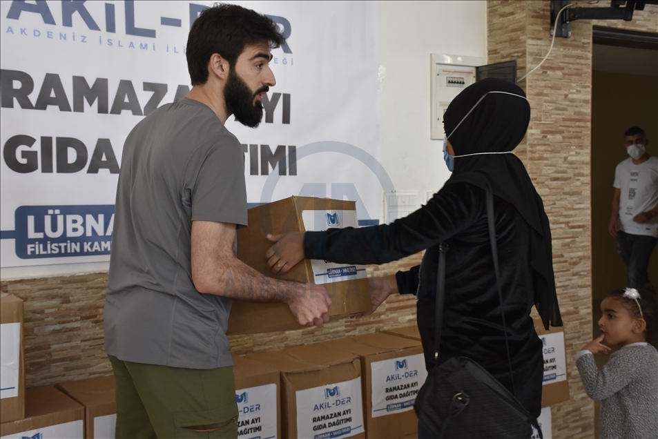 کمک‌های بشردوستانه ترکیه به خانواده‌های فلسطینی در لبنان 