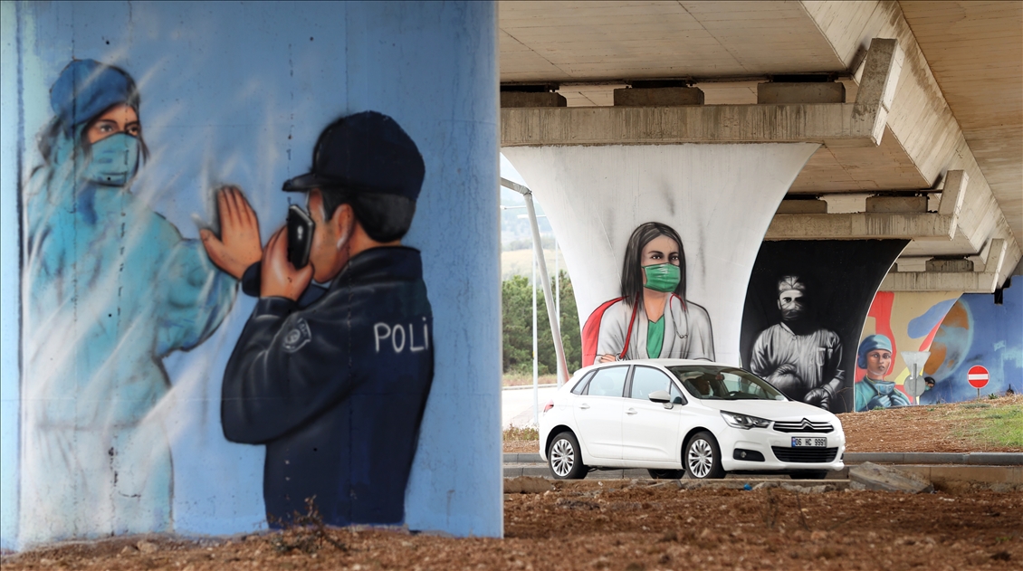 Graffitis of health workers in Ankara