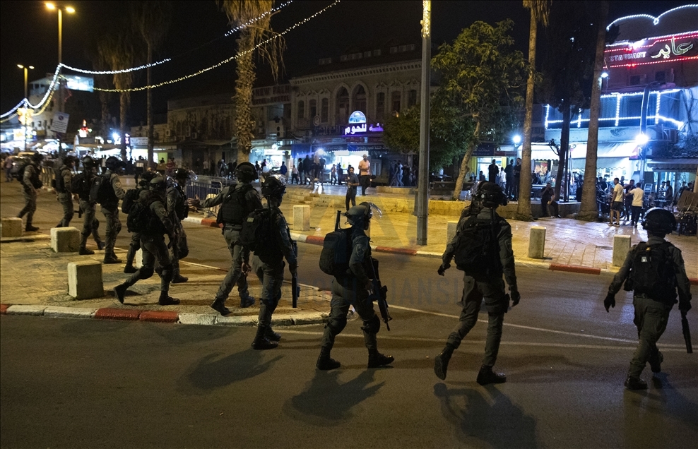 İsrail polisi Doğu Kudüs’te teravih sonrası toplanmak isteyen Filistinlileri dağıttı