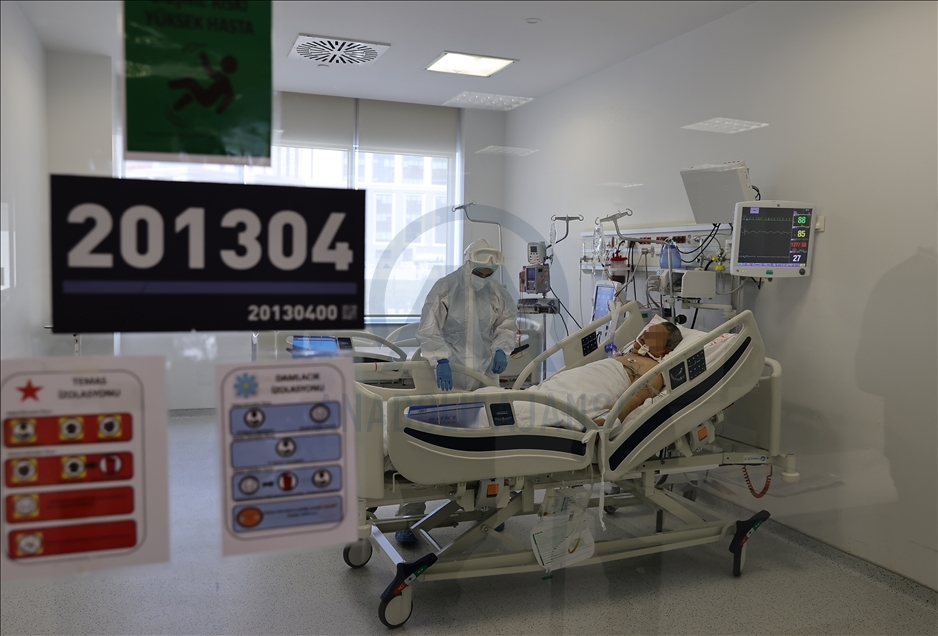 Ankara Şehir Hastanesi Kovid-19 yoğun bakım ünitesi kapılarını AA'ya açtı