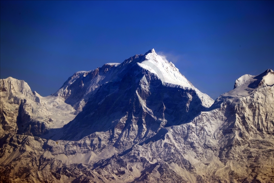 Zirve tutkunlarının gözdesi Himalaya Dağları