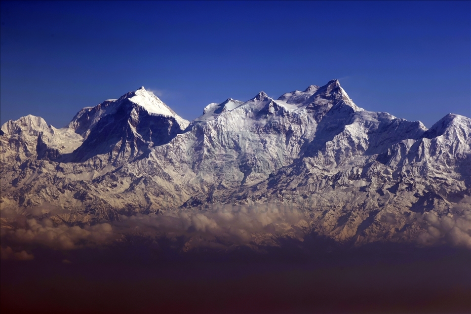 Mountain climbers' favorite : Himalayas