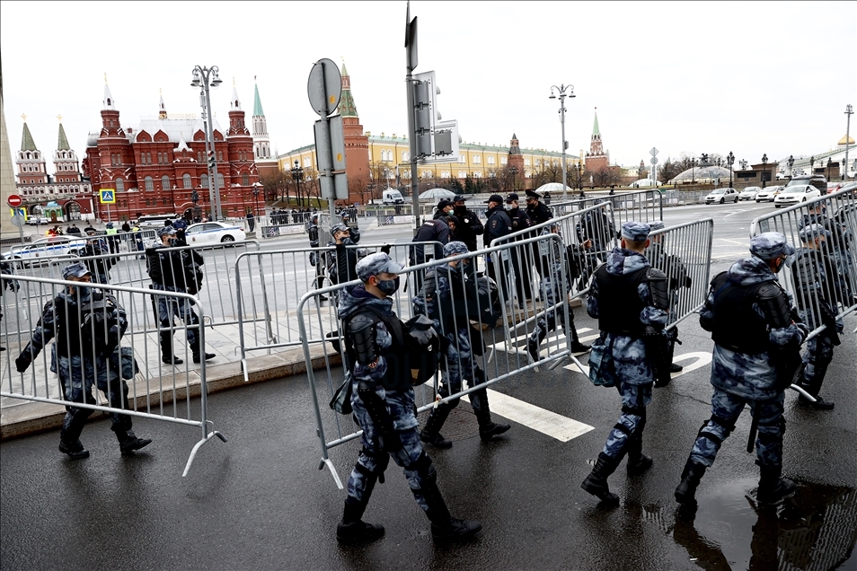 Акции в поддержку Навального: более 1400 задержанных