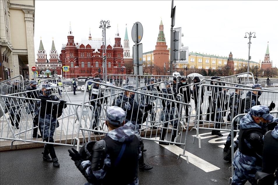 Акции в поддержку Навального: более 1400 задержанных