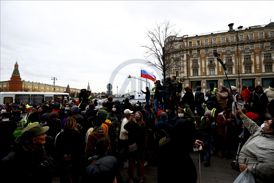 Акции в поддержку Навального: более 1400 задержанных