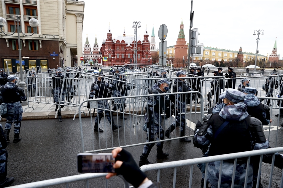 Акции в поддержку Навального: более 1400 задержанных