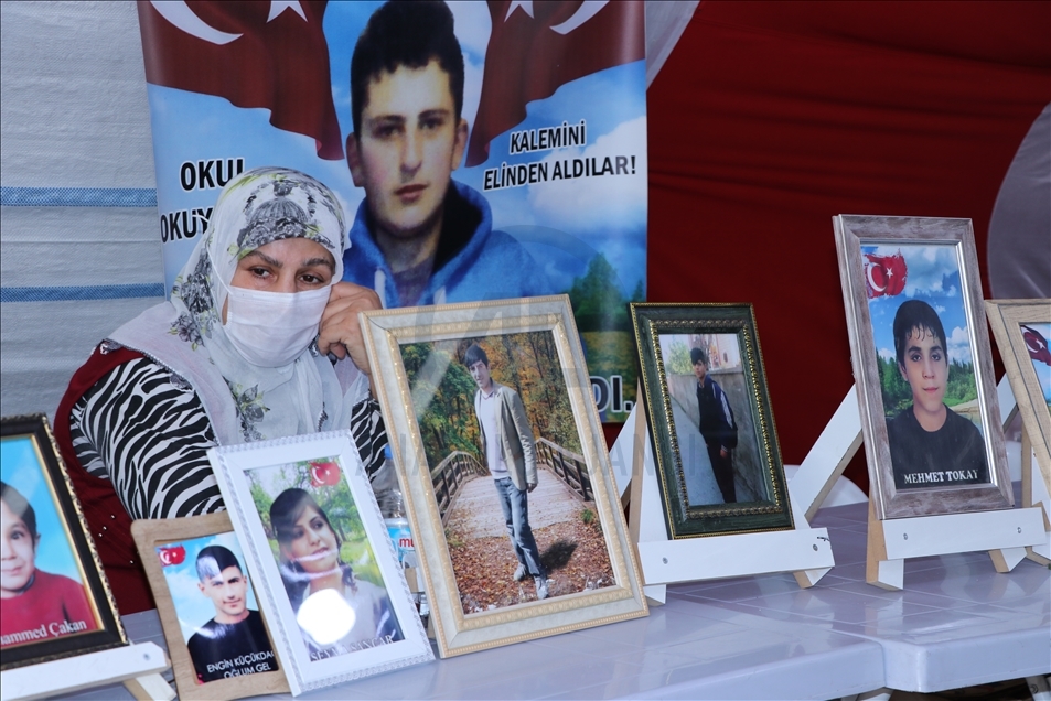 Dayikên Diyarbekirê bi dilekî şikestî pêşwaziyê li 23yê Nîsanê dikin