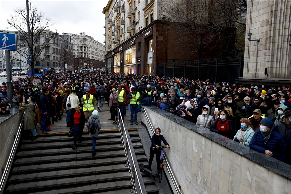 Акции в поддержку Навального: более 1400 задержанных