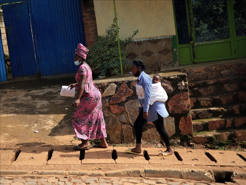 Ruanda'nın başkenti Kigali'de günlük yaşam