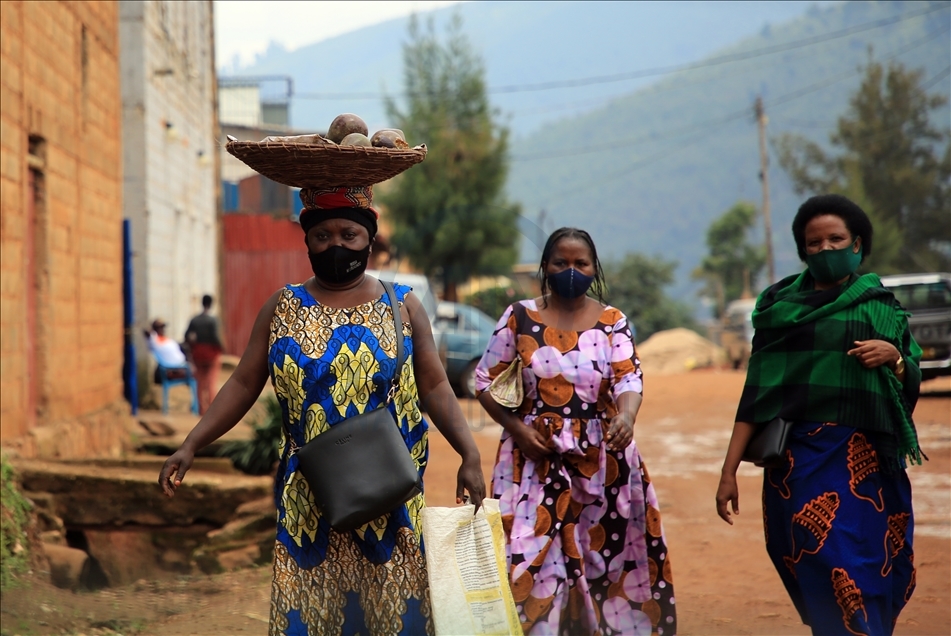 Ruanda'nın başkenti Kigali'de günlük yaşam