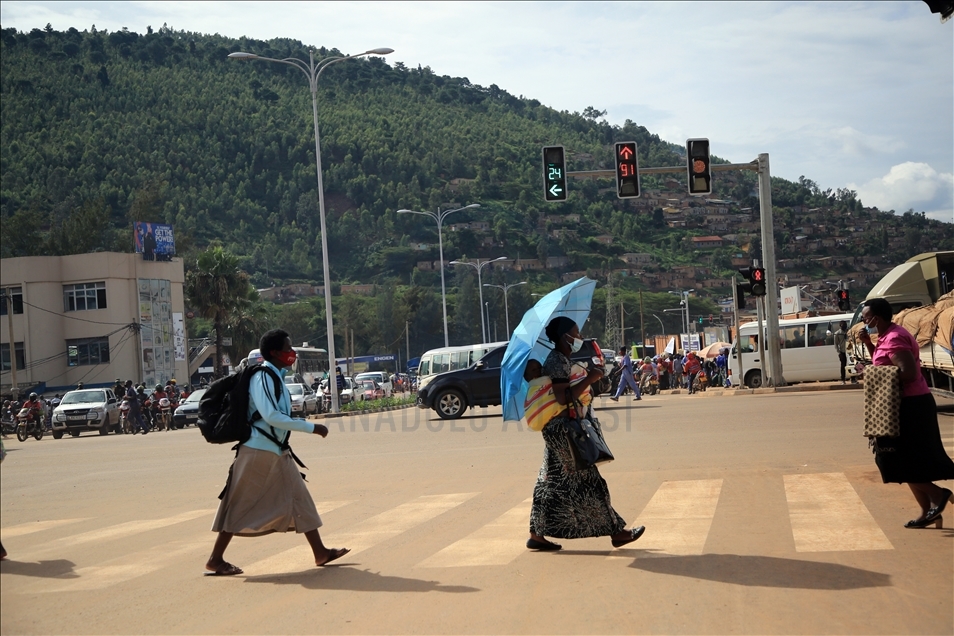 Ruanda'nın başkenti Kigali'de günlük yaşam