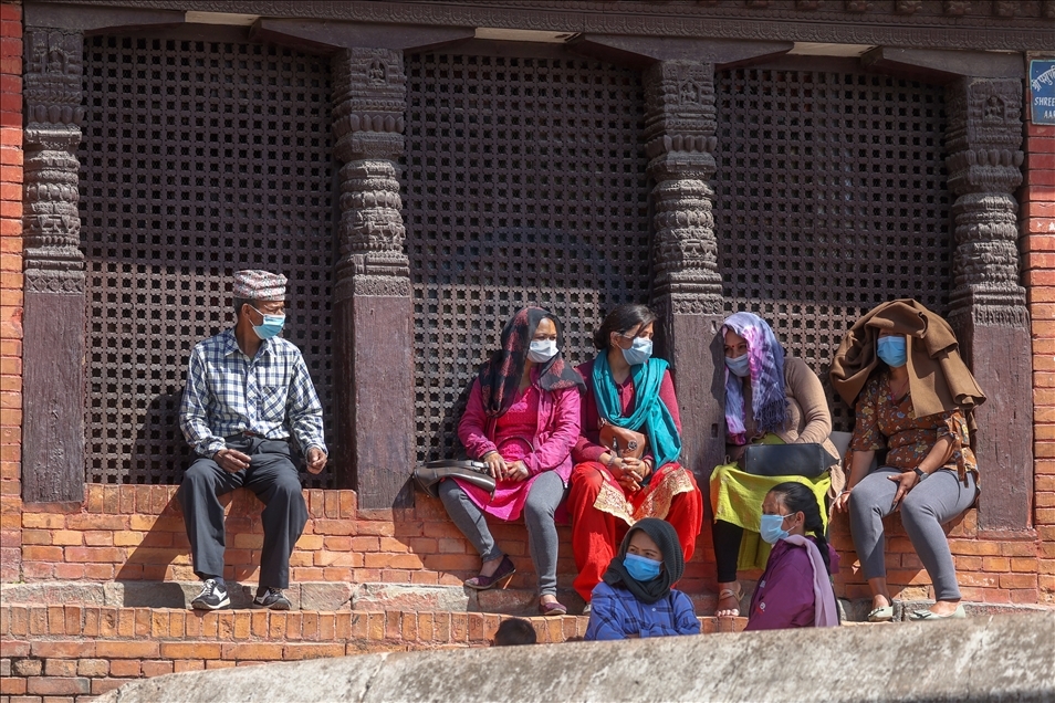 Nepal'de ölü yakma töreni