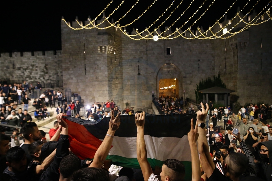 Israeli forces withdraw from Jerusalem's Damascus gate