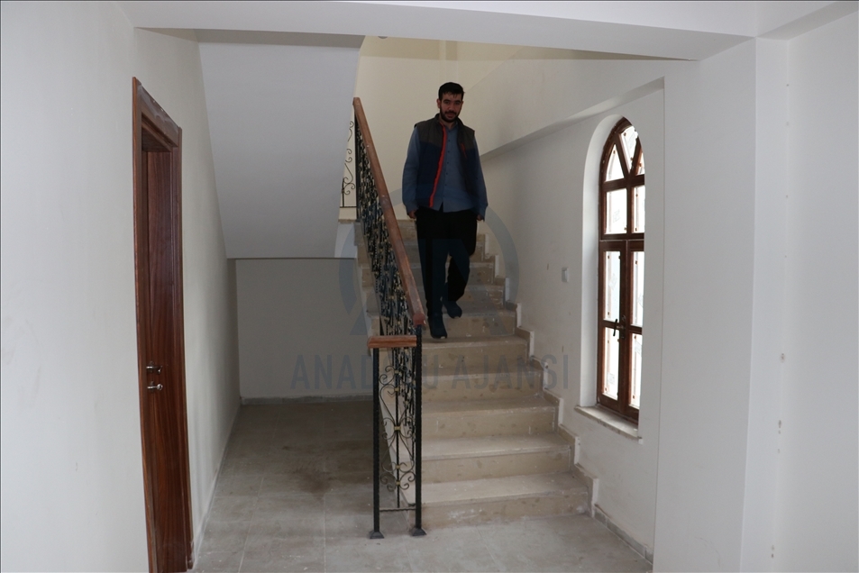 Yeniden yaşamla buluşturulan Sur'da tamamlanan konutların anahtar teslimi başladı