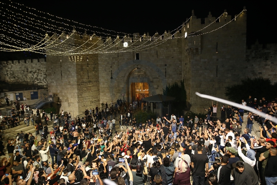 Israeli forces withdraw from Jerusalem's Damascus gate