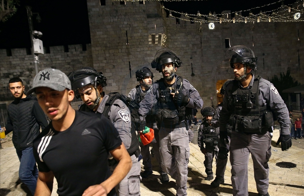 Israeli forces intervene in Palestinians at Damascus Gate