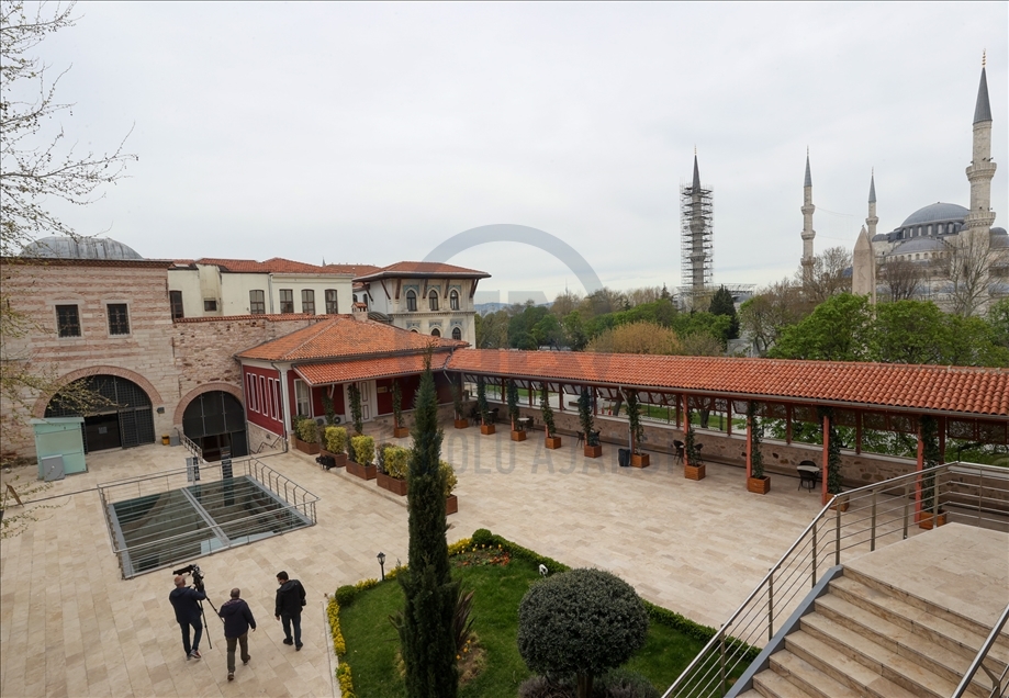 Türk ve İslam Eserleri Müzesi, zengin koleksiyonlarıyla tarihe ışık tutuyor