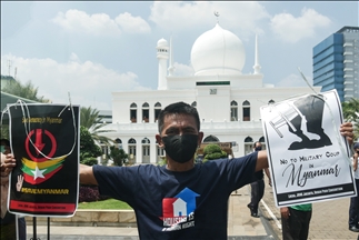 Demonstrasi menentang kehadiran komandan Junta Myanmar