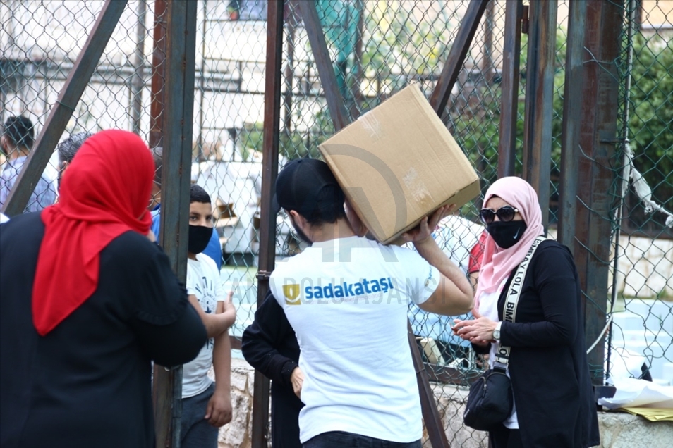 جمعية تركية تقدم مساعدات رمضانية لعائلات في لبنان