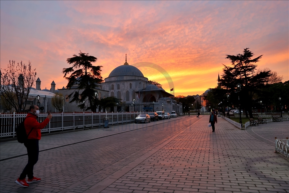 İstanbul'da tam kapanma başladı