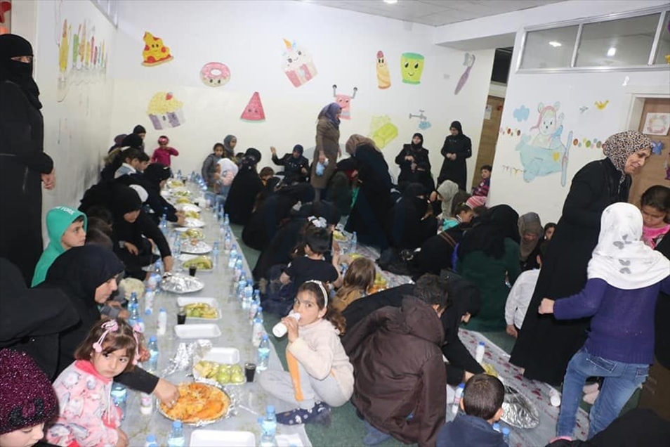عفرين.. "ديتيب" التركية تقدم وجبات إفطار لـ 200 سوري يومياً