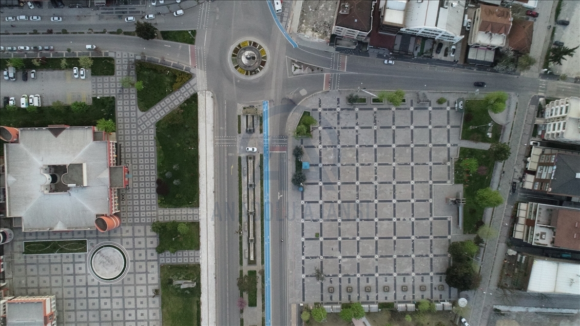 Doğu Marmara ve Batı Karadeniz'de "tam kapanma"nın başlamasıyla sokaklar boşaldı