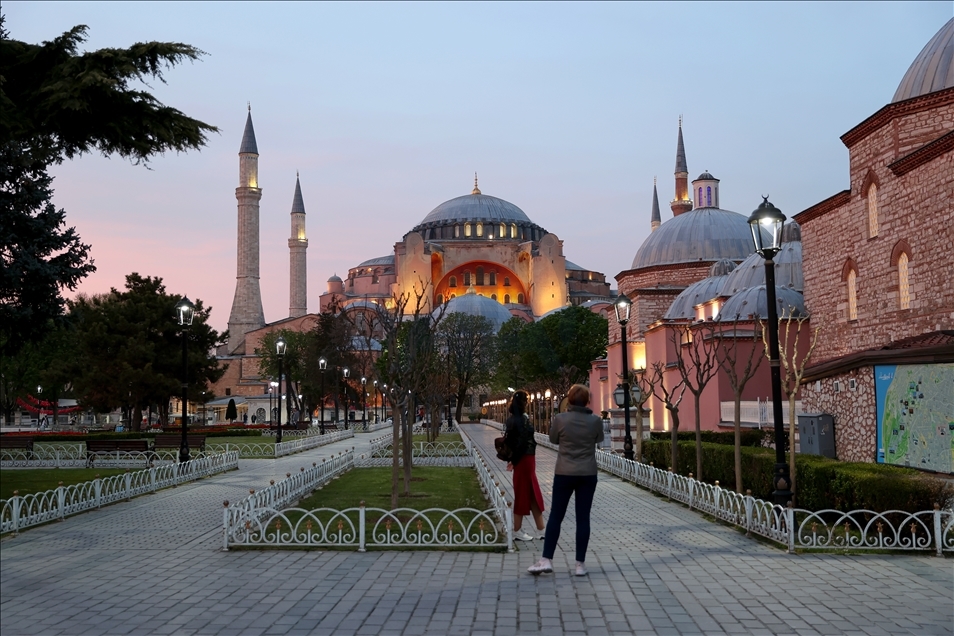 İstanbul'da tam kapanma başladı