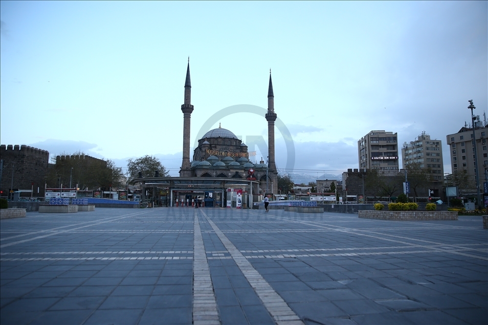 İç Anadolu "tam kapanmayla" sessizliğe büründü